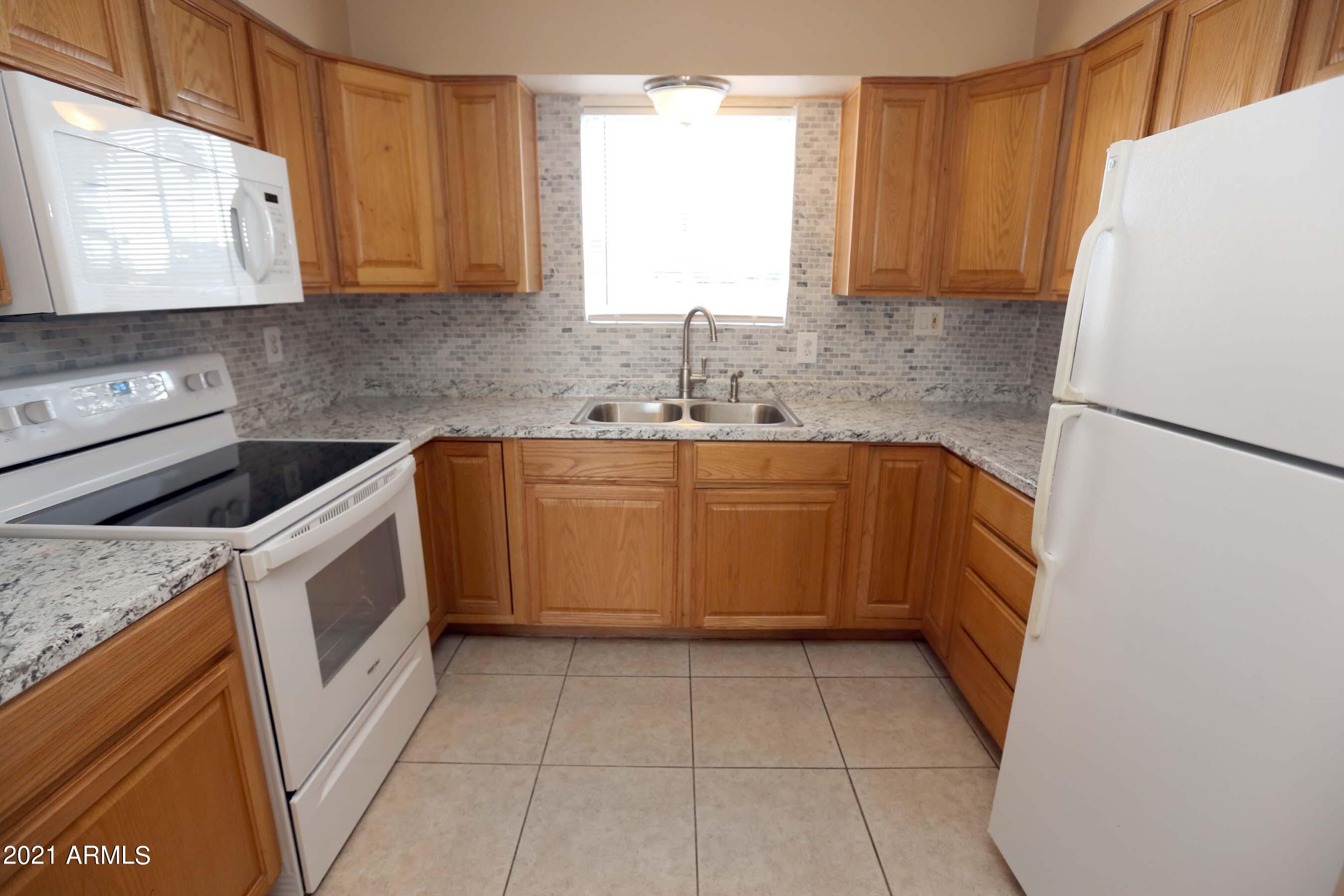 3231 West Greenway Road Phoenix, AZ 85053 - Photo 2 of 17 Greenway 9