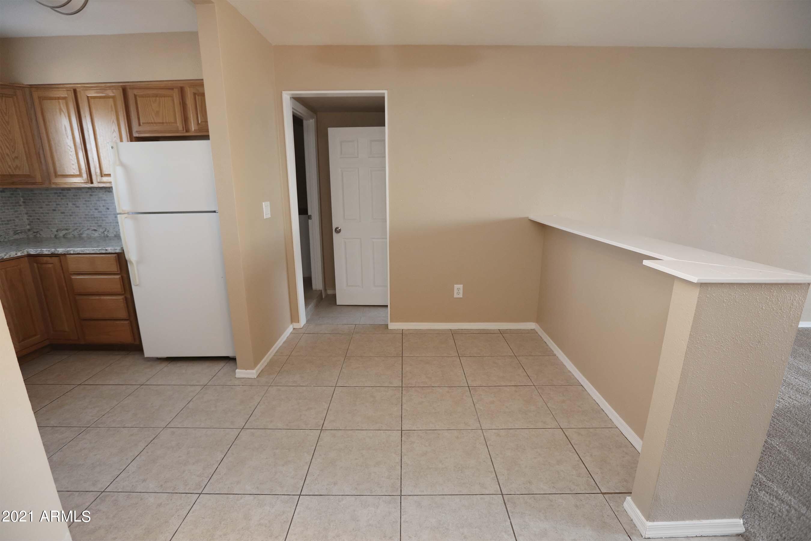 3231 West Greenway Road Phoenix, AZ 85053 - Photo 4 of 17 Greenway 10