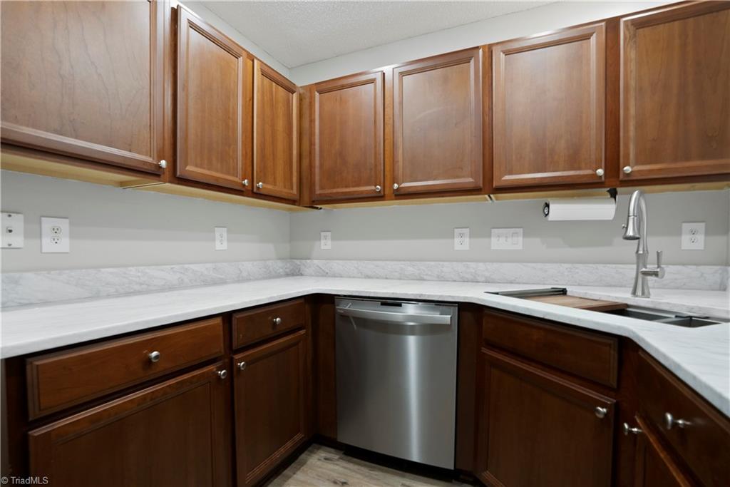 3046 Renaissance Parkway Jamestown, NC 27282 - Photo 25 of 50