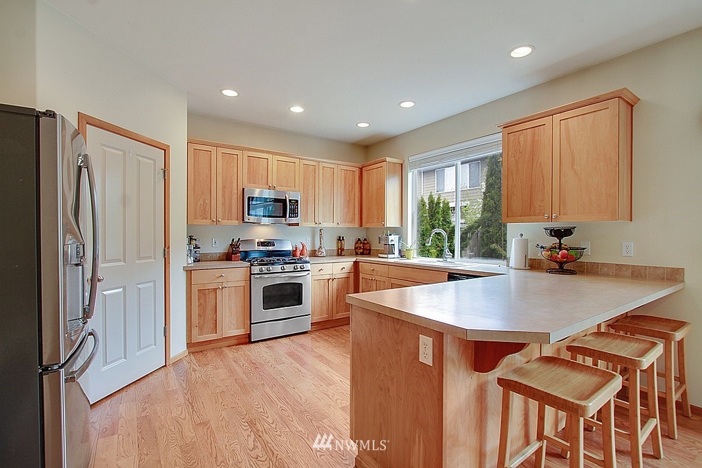 6004 Southeast 2nd Court Renton, WA 98059 - Photo 11 of 23 Gallery Image 11