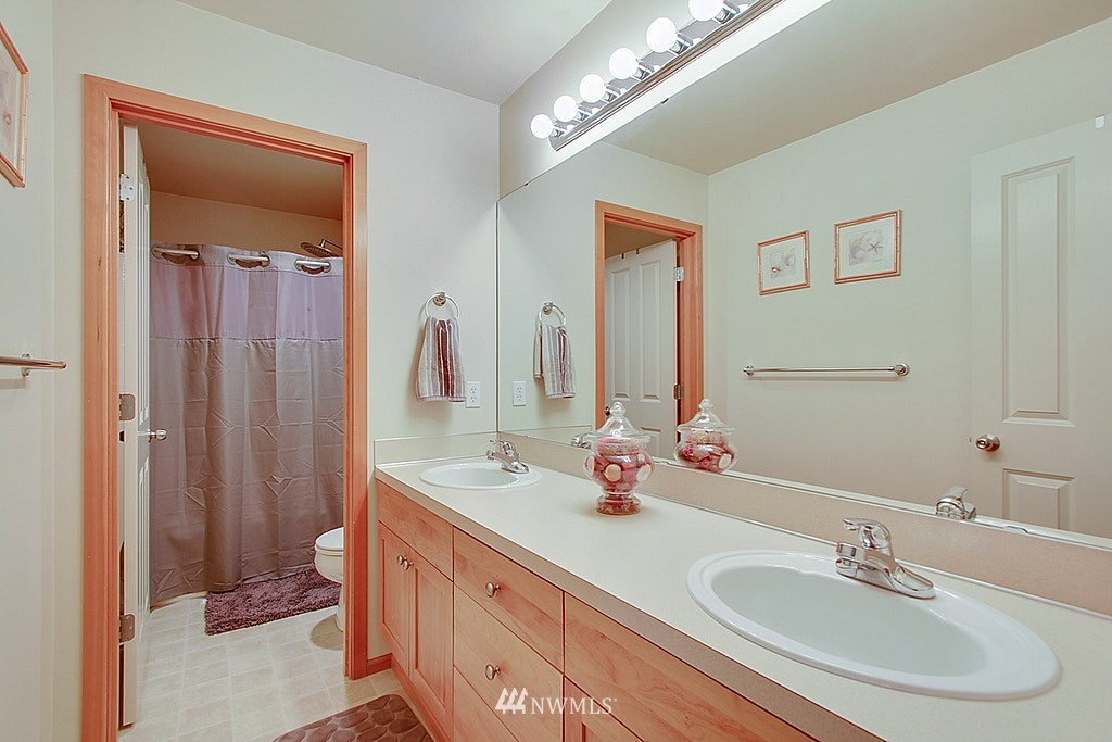 6004 Southeast 2nd Court Renton, WA 98059 - Photo 18 of 23 Gallery Image 18