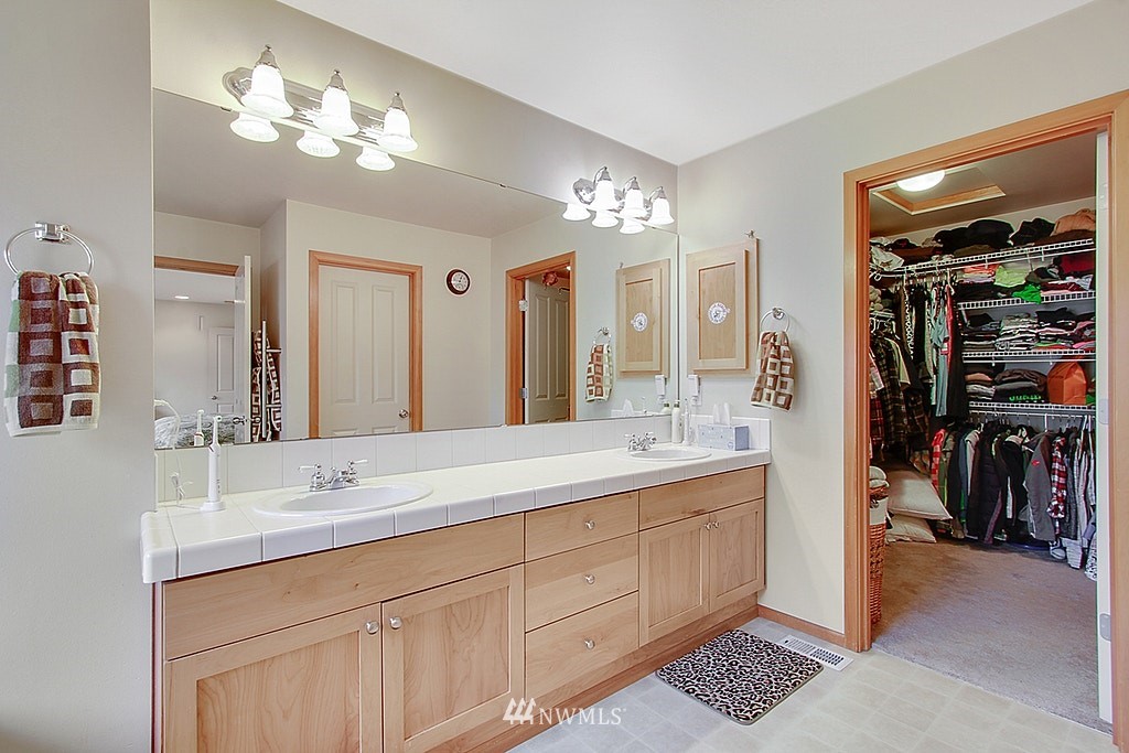 6004 Southeast 2nd Court Renton, WA 98059 - Photo 21 of 23 Gallery Image 21