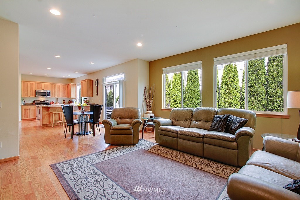 6004 Southeast 2nd Court Renton, WA 98059 - Photo 9 of 23 Gallery Image 9