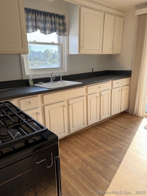 2144 Fairfield Beach Road Fairfield, CT 06824 - Photo 10 of 32