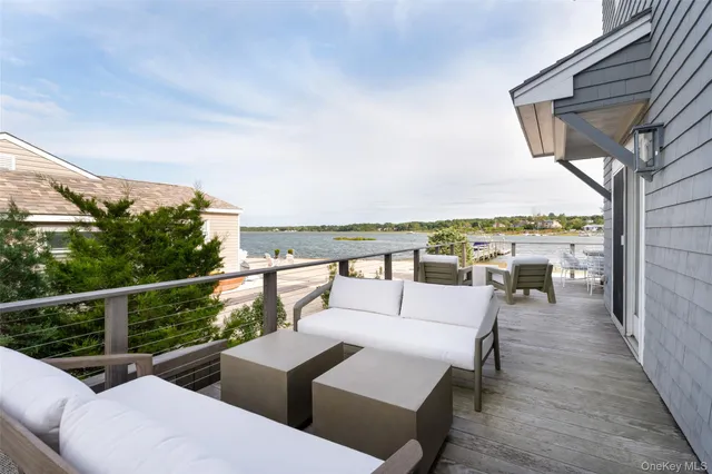 $2,995,000 | 8 Landsend Lane, Southampton, NY 11968