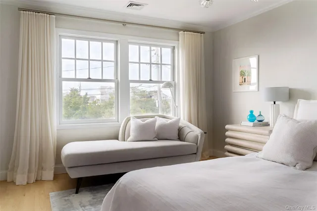 $2,995,000 | 8 Landsend Lane, Southampton, NY 11968