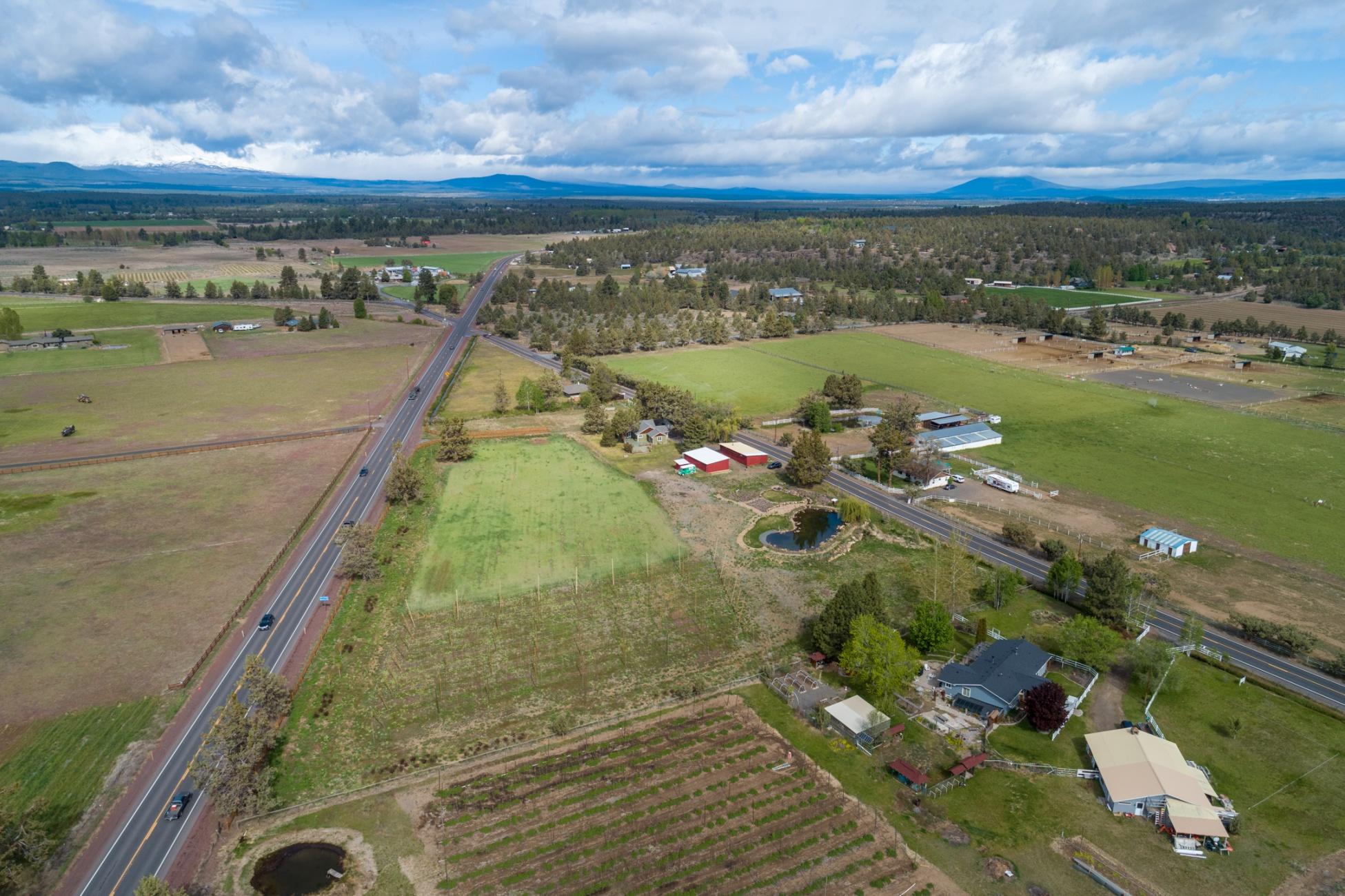 19475 Pinehurst Road Bend, OR 97703 - Photo 6 of 29 batch_06
