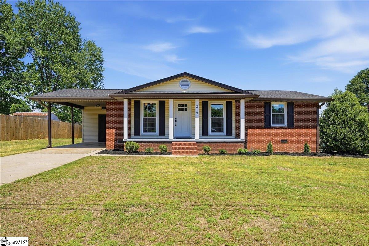 219 Drury Lane Mauldin, SC 29662 - Photo 1 of 28