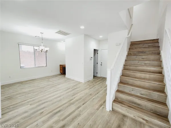 $2,385 | 7445 Calzado Drive, Las Vegas, NV 89178