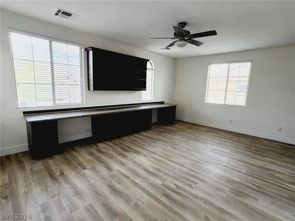 $2,385 | 7445 Calzado Drive, Las Vegas, NV 89178