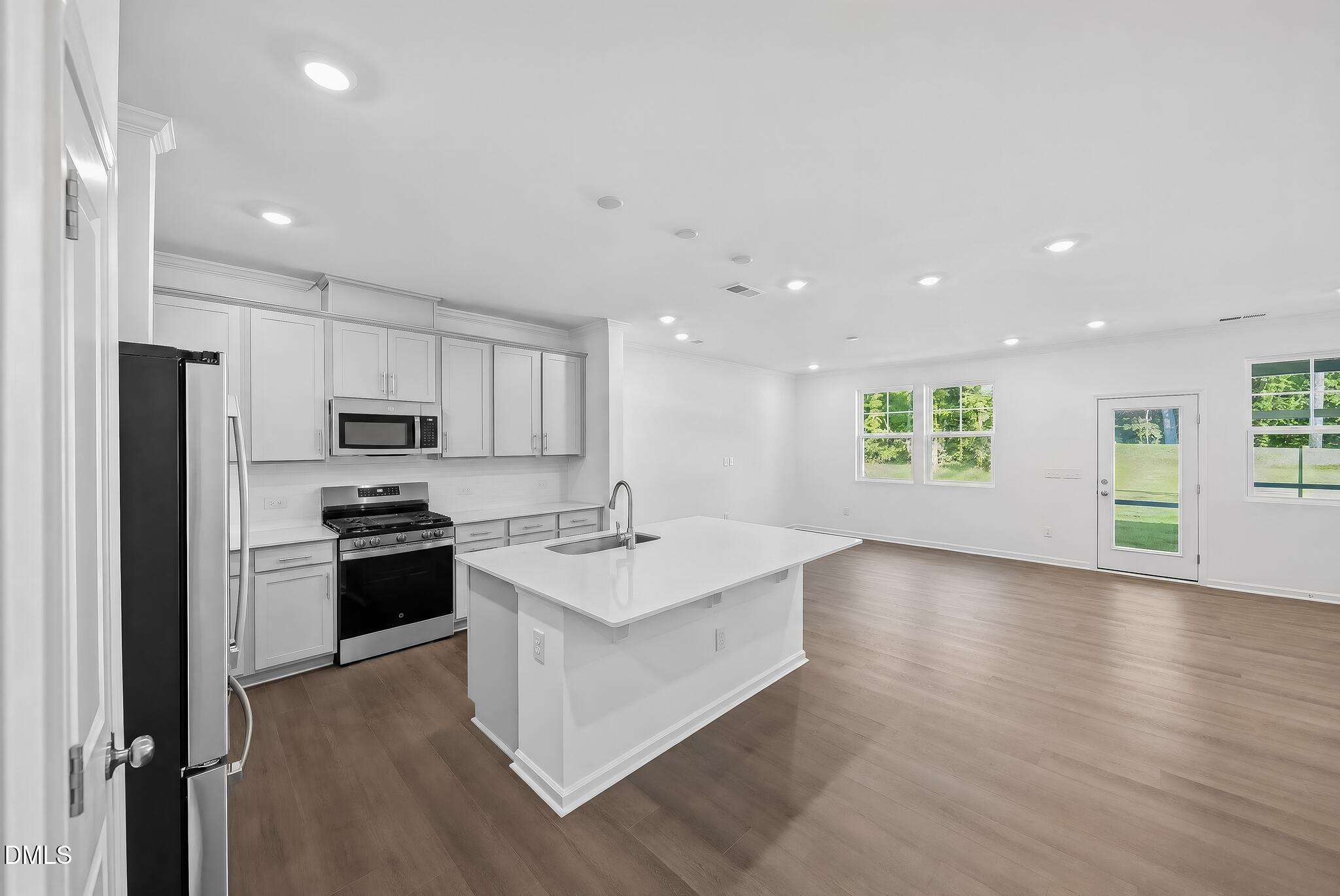 214 Tree Moss Court Rolesville, NC 27571 - Photo 10 of 30 SUN_ParkerRidge_Pic_CarsonII-15