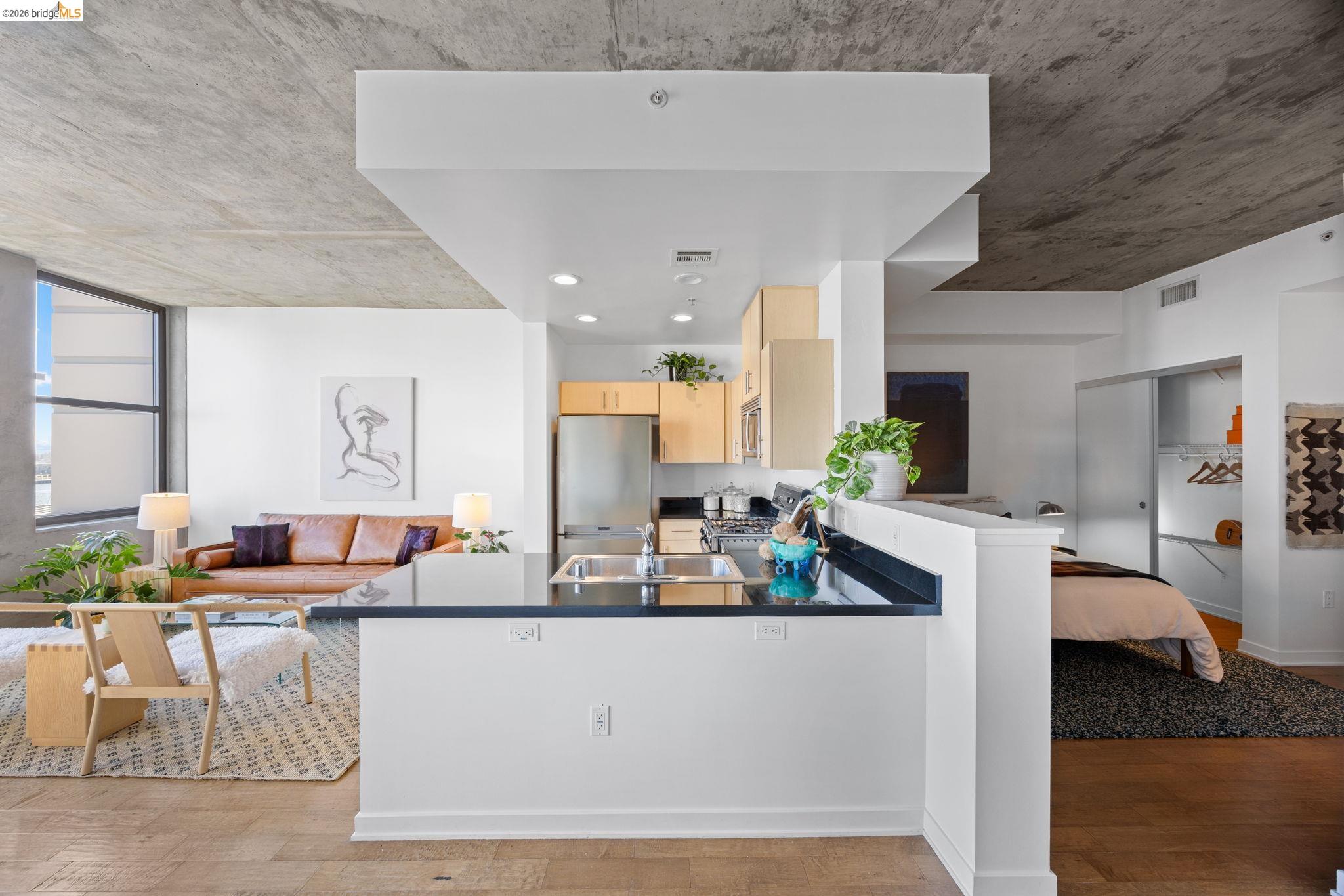311 2nd Street, Unit 714 Oakland, CA 94607 - Photo 8 of 34