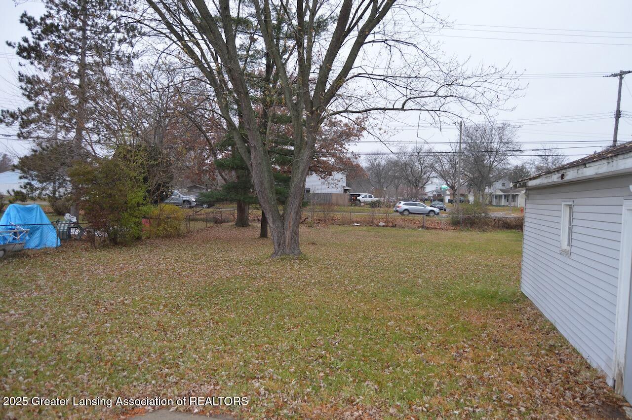 4018 Clayborn Road Lansing, MI 48911 - Photo 26 of 30 Back Yard