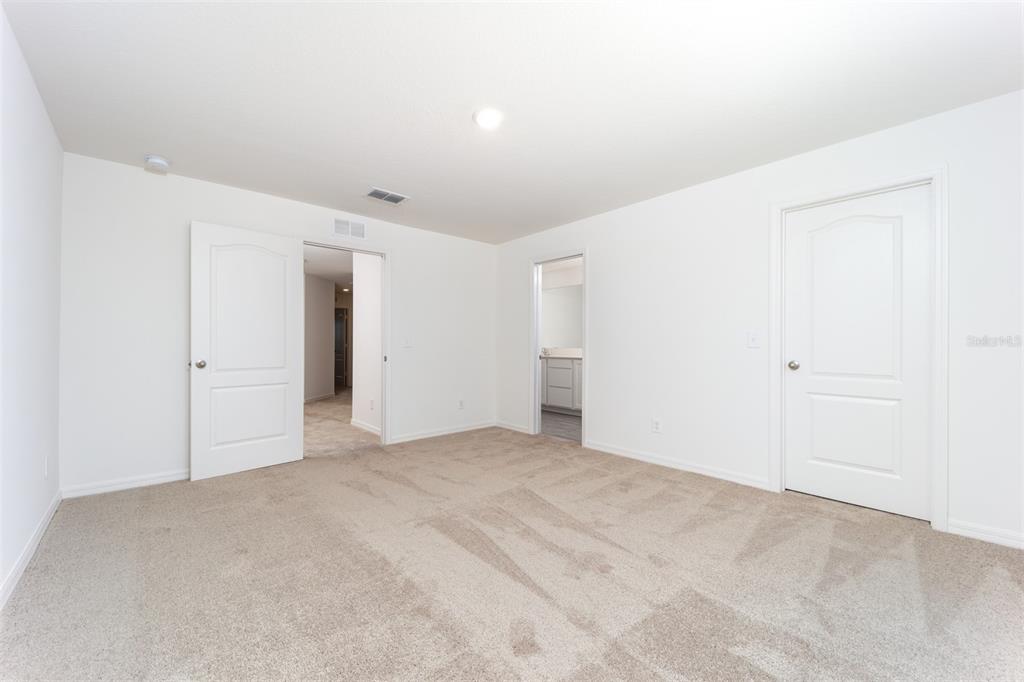 745 Poppy Lane Dundee, FL 33838 - Photo 10 of 16 a view of an empty room