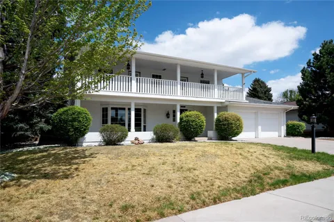 a front view of house with yard