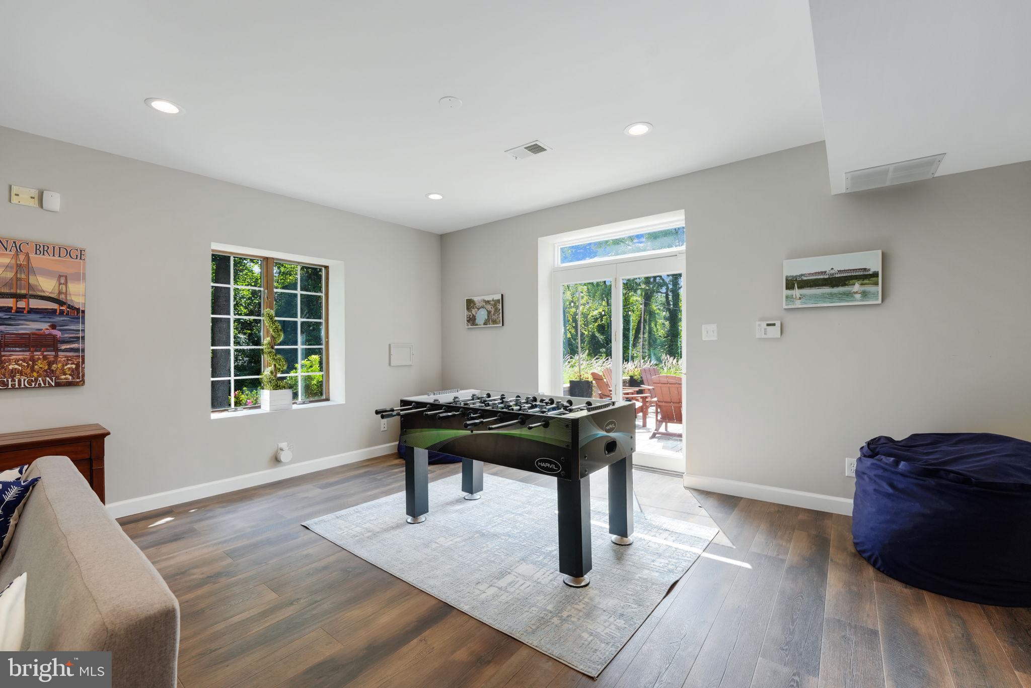 933 Bellview Road McLean, VA 22102 - Photo 48 of 69 Rear entrance