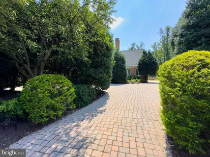 $2,899,900 | 933 Bellview Road, McLean, VA 22102