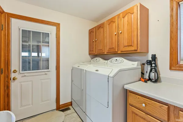 $565,000 | 12385 North Camelot Trail, Milford, IN 46542