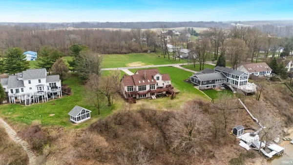 $565,000 | 12385 North Camelot Trail, Milford, IN 46542