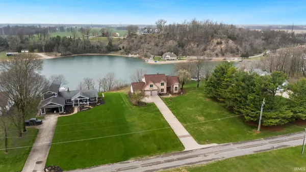 $565,000 | 12385 North Camelot Trail, Milford, IN 46542