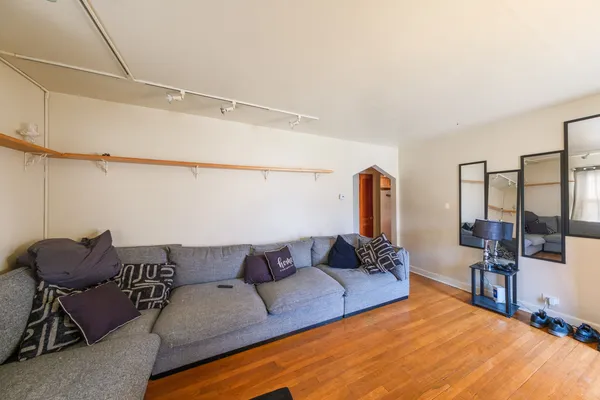 $179,900 | 17702 Community Street, Lansing, IL 60438