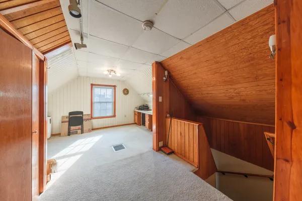 $179,900 | 17702 Community Street, Lansing, IL 60438