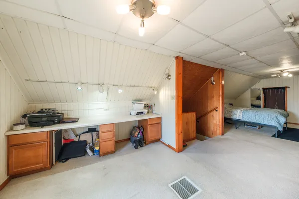 $179,900 | 17702 Community Street, Lansing, IL 60438