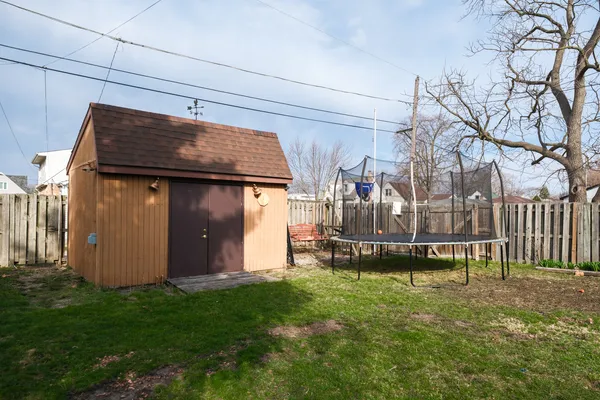 $179,900 | 17702 Community Street, Lansing, IL 60438