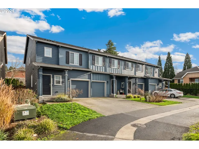 $374,000 | 2105 Northeast 118th Place, Vancouver, WA 98684
