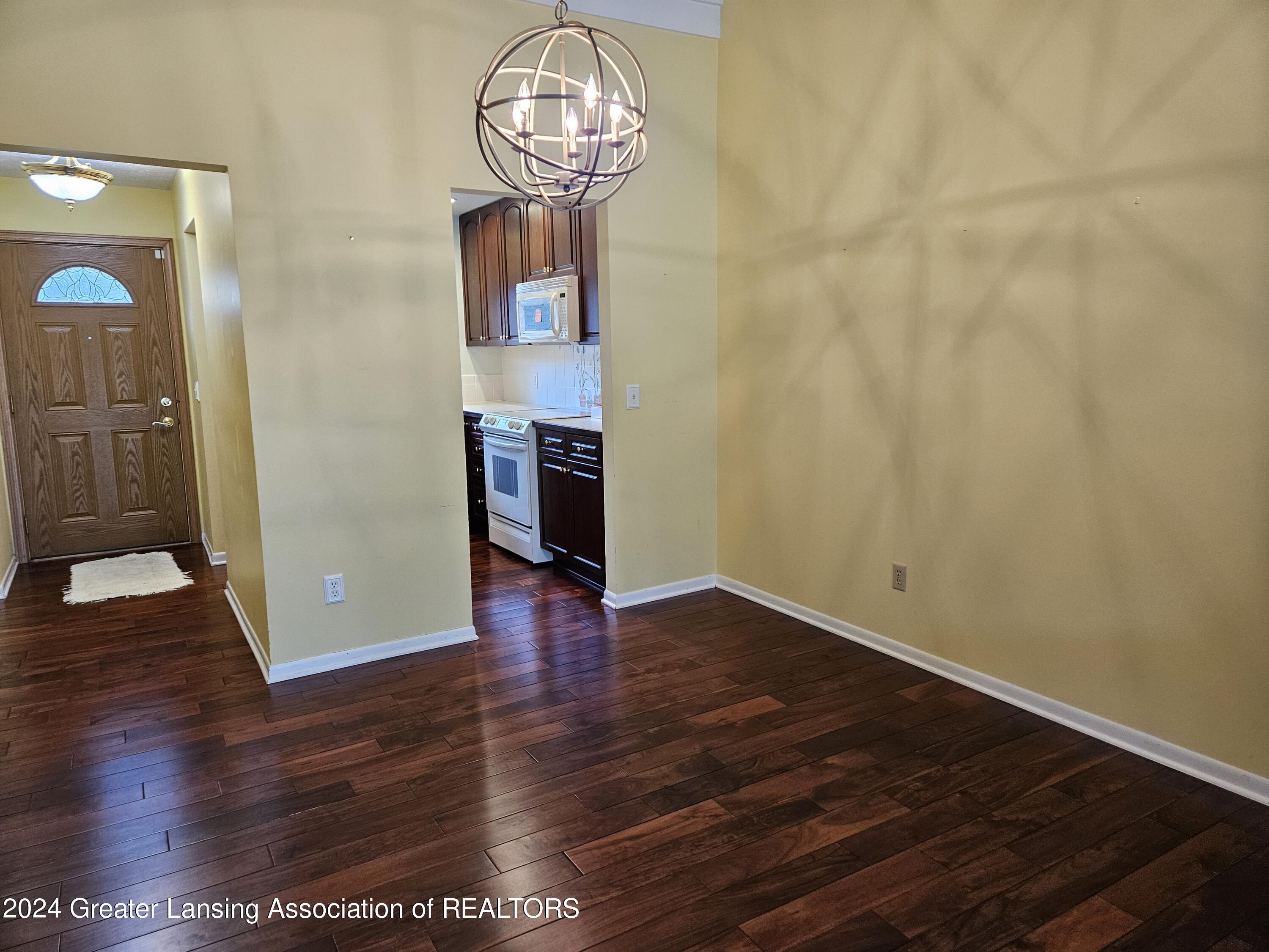 5904 Okemos Road Haslett, MI 48840 - Photo 10 of 17 Dining Area
