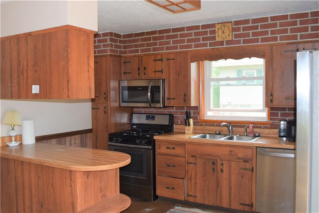 195 Miller Road Franklin, PA 16323 - Photo 4 of 17