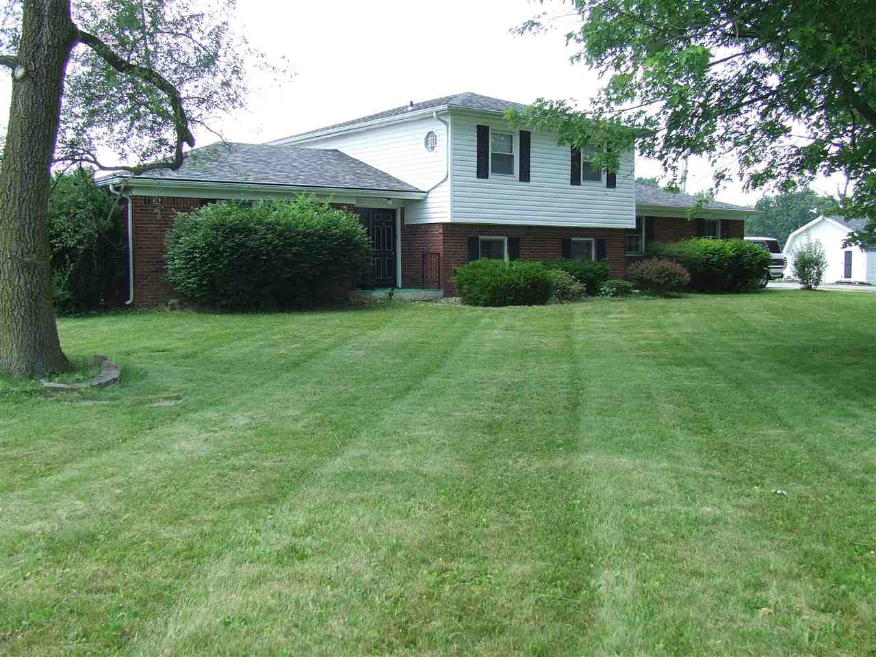 1585 Flaxmill Road Huntington, IN 46750 - Photo 1 of 4 Gallery Image 1