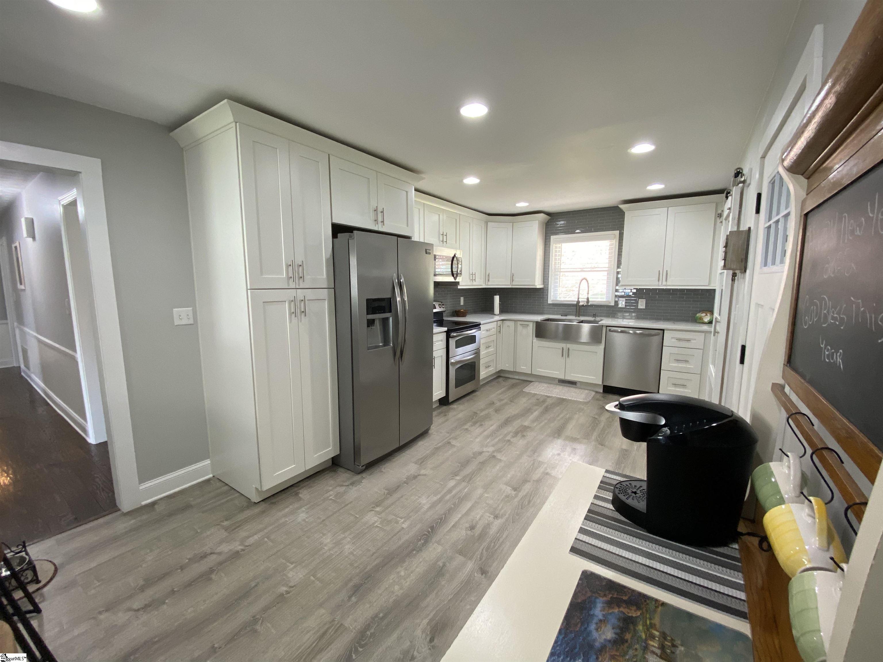 4438 Old Easley Bridge Road Easley, SC 29642 - Photo 6 of 21 Gallery Image 6
