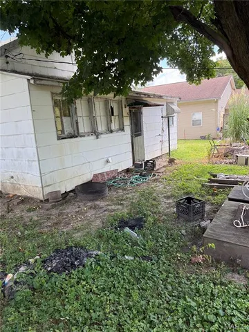 $10,000 | 510 North 7th Street, Louisiana, MO 63353