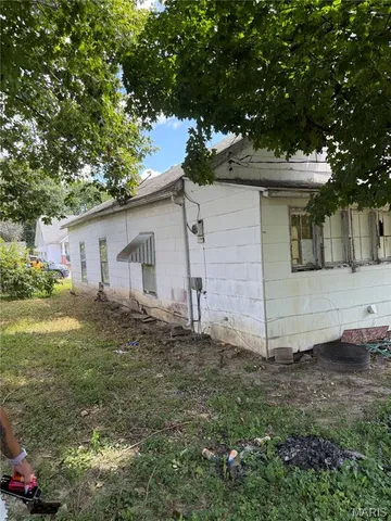 $10,000 | 510 North 7th Street, Louisiana, MO 63353