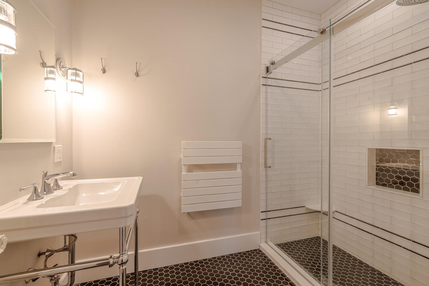 41 Main Street Mount Desert, ME 04675 - Photo 28 of 52 28-51-Bath2