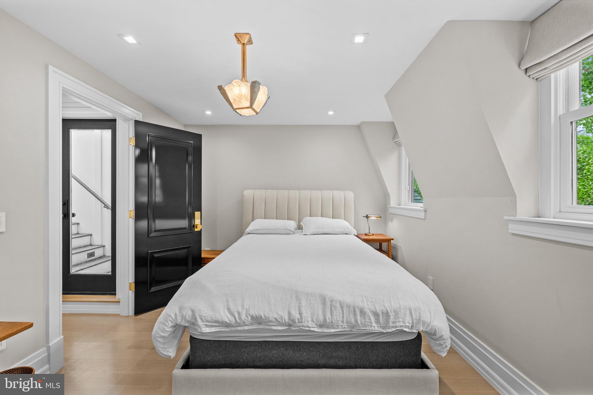 1524 Swann Street Northwest Washington, DC 20009 - Photo 16 of 30 Bedroom #3