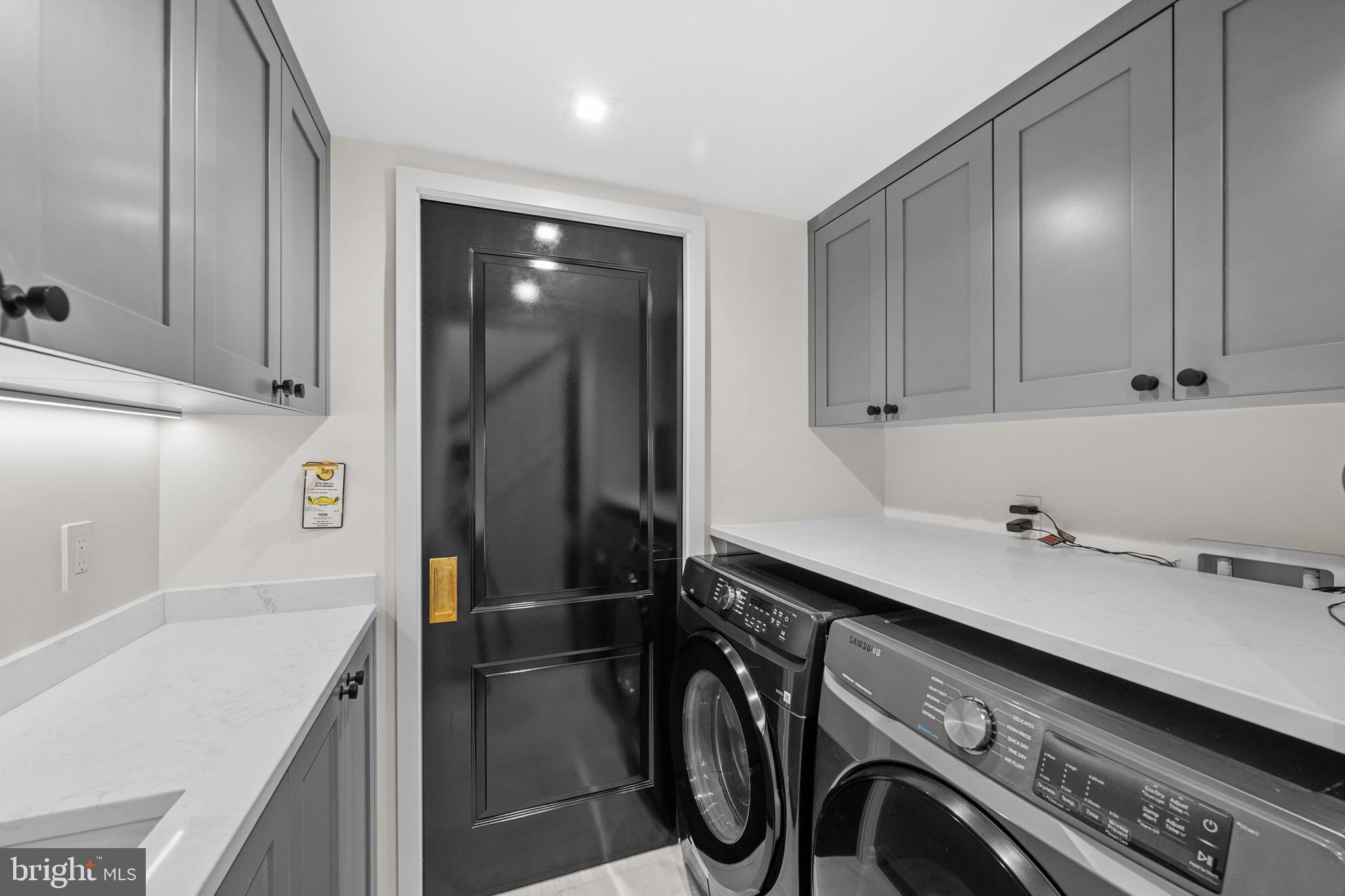 1524 Swann Street Northwest Washington, DC 20009 - Photo 25 of 30 Laundry room