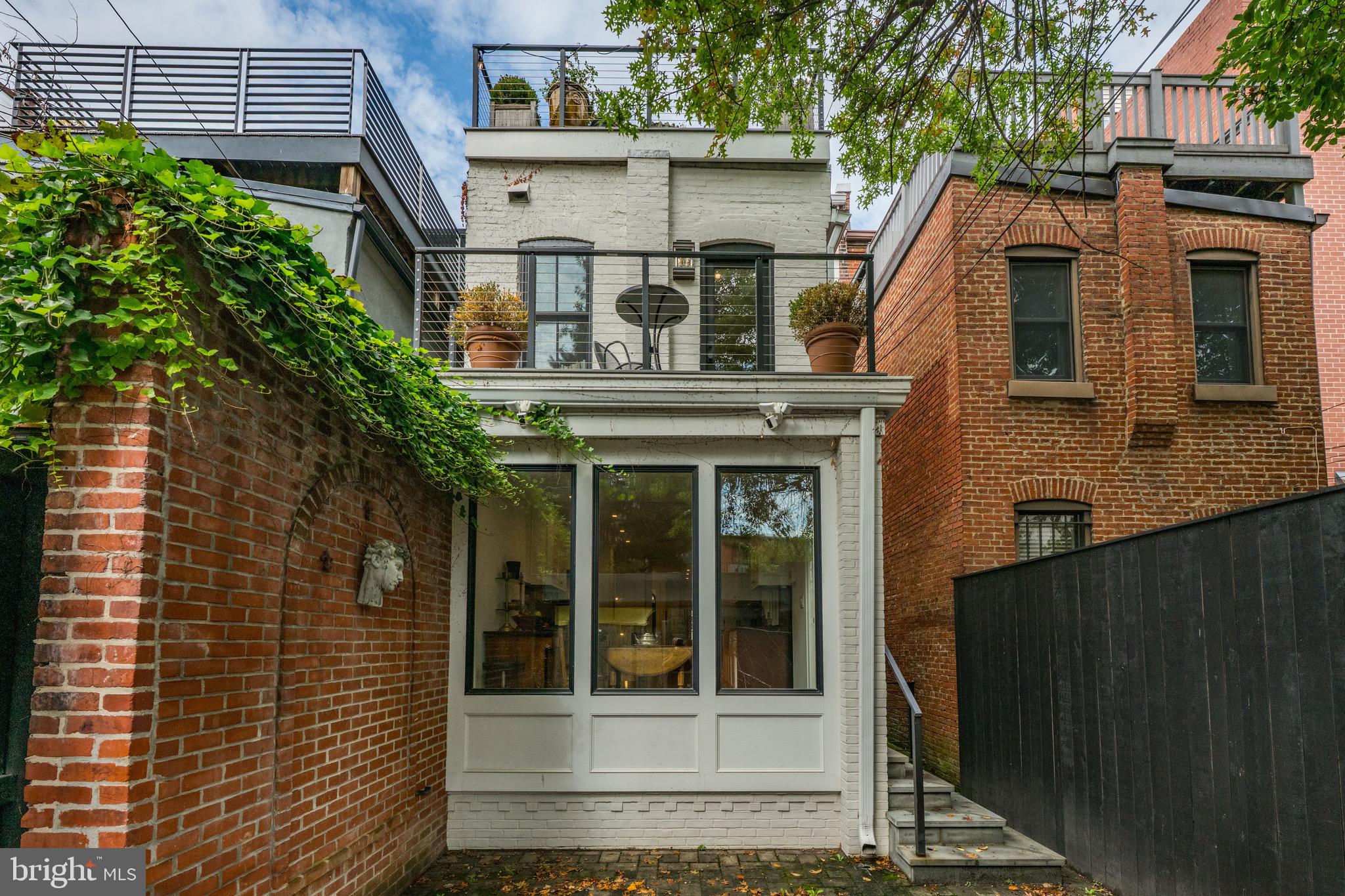 1524 Swann Street Northwest Washington, DC 20009 - Photo 26 of 30 Rear of property