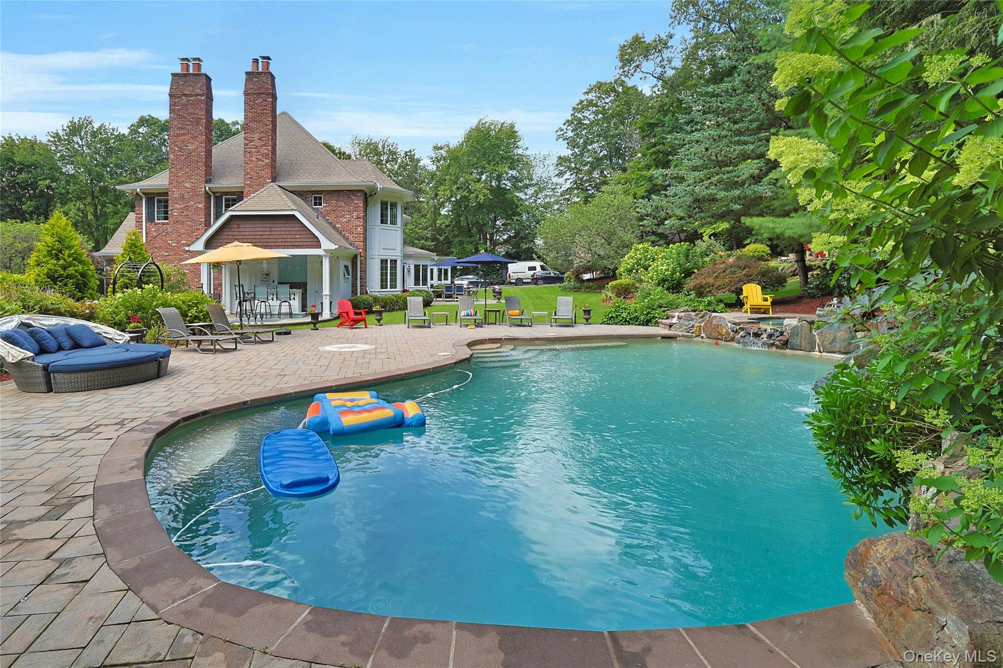 10 Hidden Oak Road Armonk, NY 10504 - Photo 25 of 36