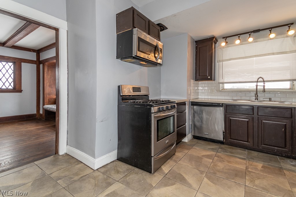 3780 Mayfield Road Cleveland Heights, OH 44121 - Photo 8 of 33