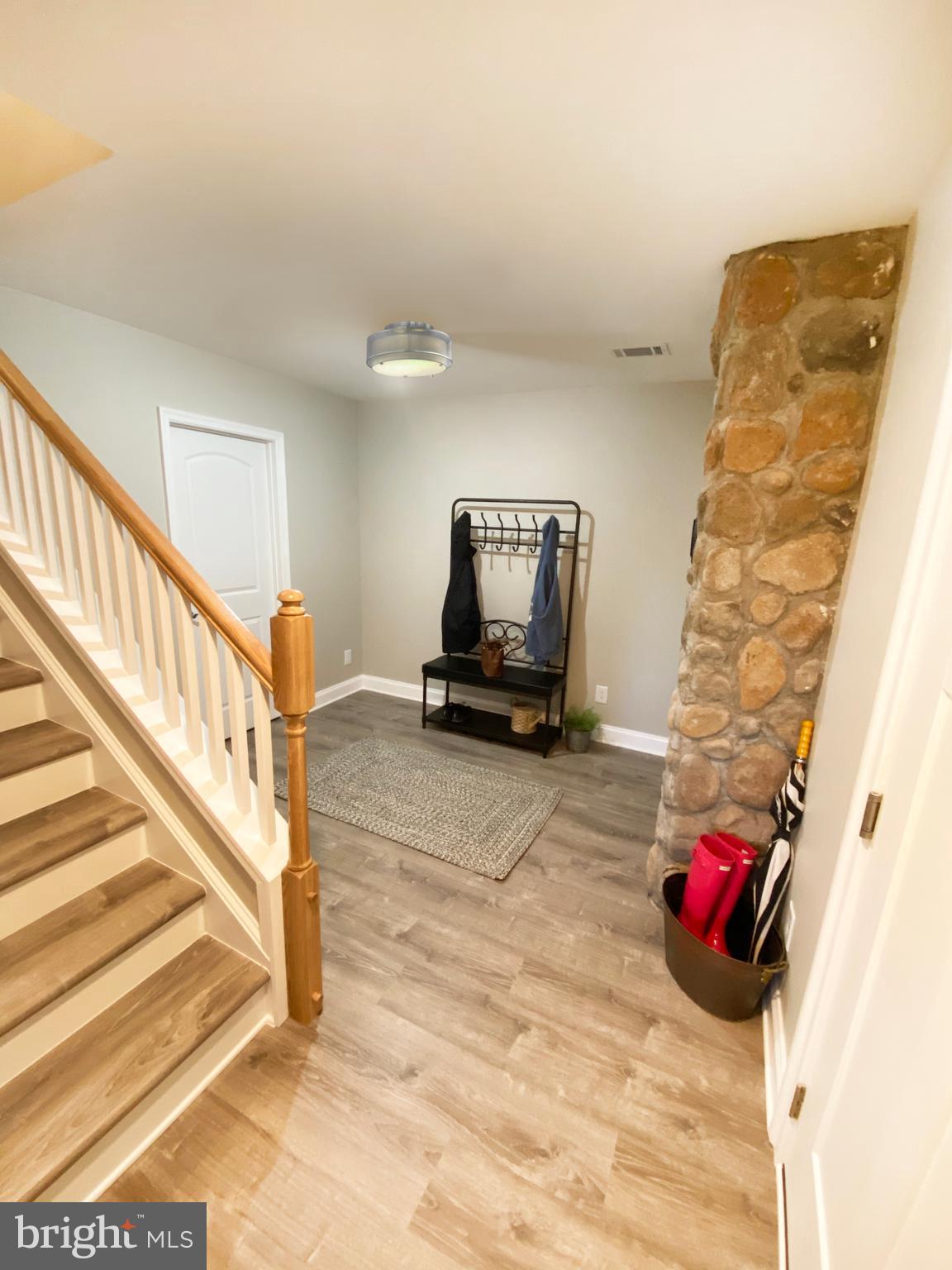 3797 Howellsville Road Front Royal, VA 22630 - Photo 22 of 66 Home office or transition space