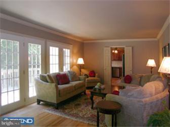 10 Cove Road Moorestown, NJ 08057 - Photo 3 of 12
