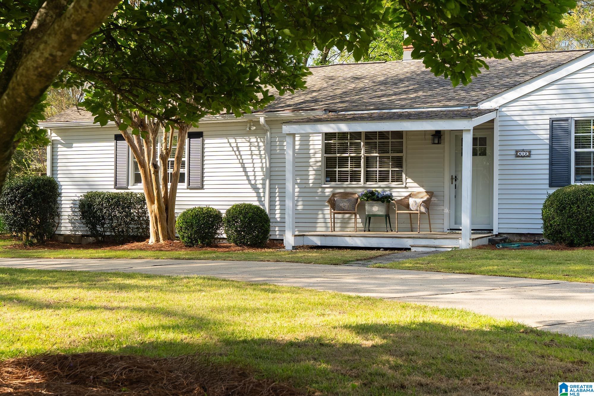 612 Strathmore Road Birmingham, AL 35213 - Photo 5 of 34