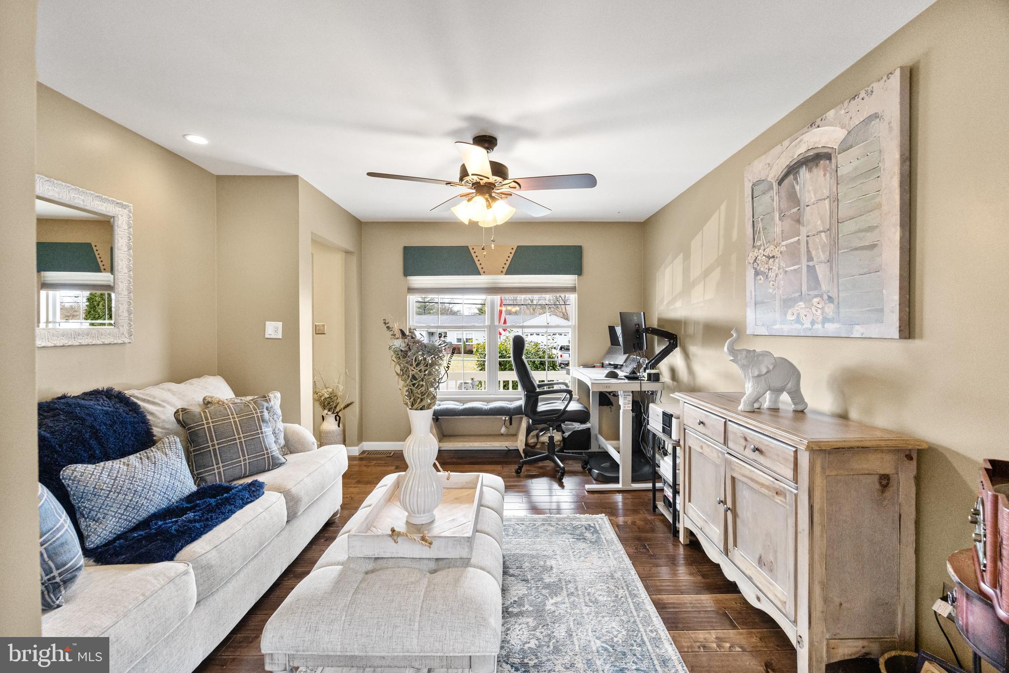825 North Forklanding Road Maple Shade, NJ 08052 - Photo 6 of 45 Living Room with ceiling fan