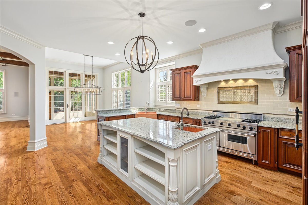 849 East Hillside Road Naperville, IL 60540 - Photo 12 of 53 Gallery Image 12