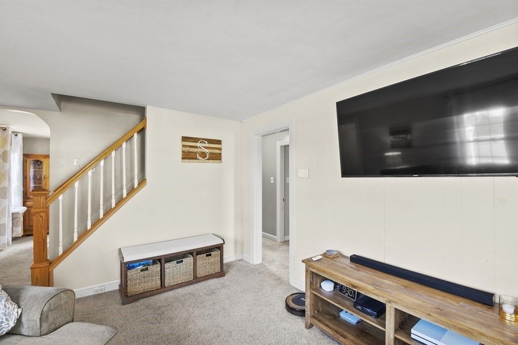 2 Birch Hill Road Worcester, MA 01606 - Photo 8 of 29 Gallery Image 8