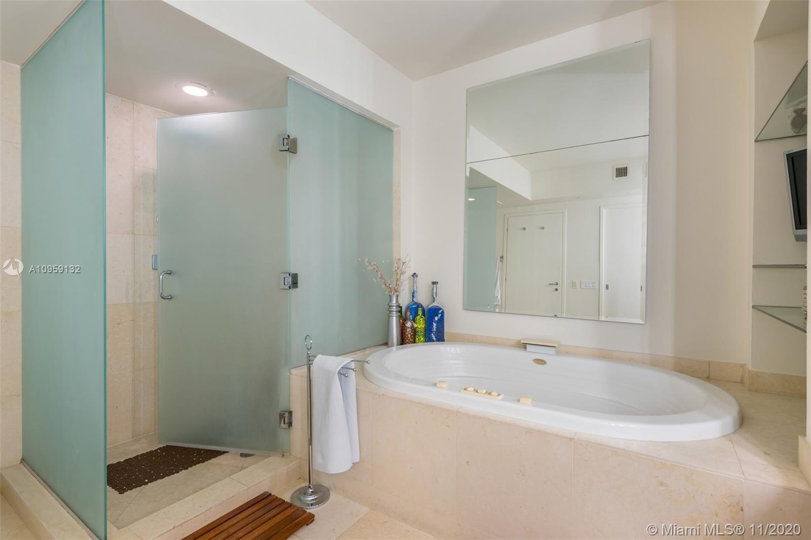 450 Alton Road, Unit 1807 Miami Beach, FL 33139 - Photo 22 of 58