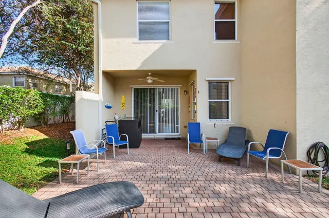 $4,500 | 7533 Topiary Avenue, Boynton Beach, FL 33437