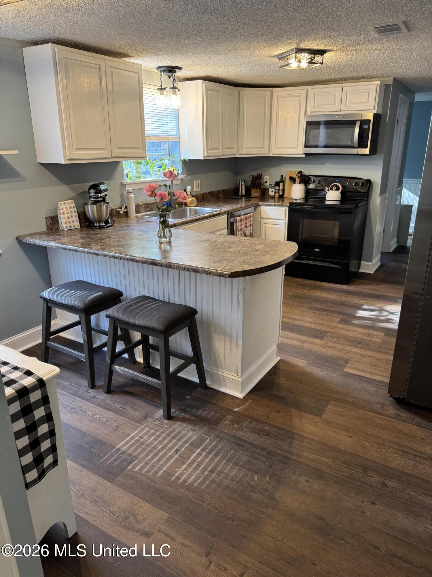 232 White Road Lucedale, MS 39452 - Photo 9 of 29 IMG_6231